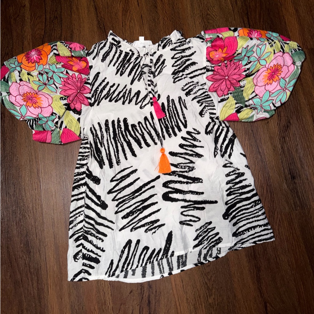 THML embroidered
Tropical Pop Puff Sleeve
Top blouse $98 S casual boho spring - Picture 7 of 12